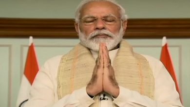 Photo of पीएम मोदी पहुंचे करोल बाग के संत रविदास विश्राम धाम मंदिर, महिलाओं संग कीर्तन में बजाया मंजीरा