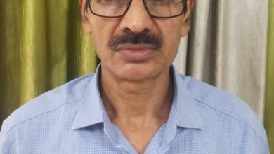 Photo of पीएम किसान सम्मान निधि योजना के लिए अपने ग्राम के लेखपाल को आधार कार्ड, खतौनी, बैंक पासबुक जमा करें