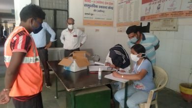 Photo of  खैर नगर पालिका परिषद के 198 सफाई कर्मचारियों ने सामुदायिक स्वास्थ्य केन्द्र पर कराई कोरोना की जांच,