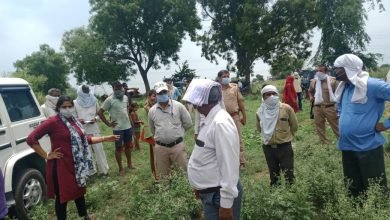 Photo of एसडीएम खैर ने डीसी स्वच्छ भारत मिशन ग्रामीण के साथ खैर ब्लॉक के तीन गांवो में सामुदायिक शौचालय की भूमि विवाद का किया निस्तारण।