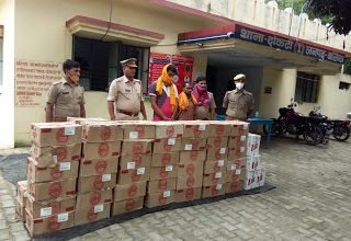 Photo of 6 लाख की पिकअप पर पकड़ी साढ़े चार लाख की अंग्रेजी शराब
