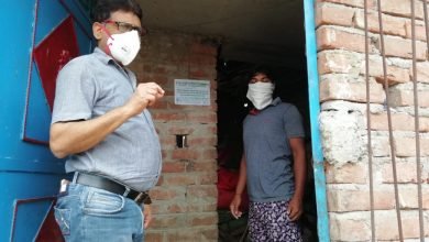 Photo of चुनौतियों के बीच भी जिला प्रतिरक्षण पदाधिकारी दे रहे अनवरत सेवा