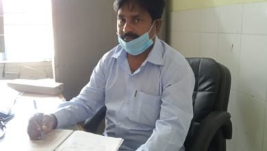Photo of कोरोना काल में दोहरी चुनौती को मात दे रहे हैं डॉक्टर विनोद कुमार