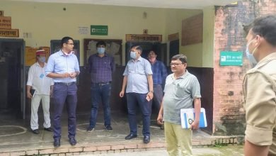 Photo of सीएचसी पर अचानक पहुंचे सीडीओ, चार चिकित्सक मिले गैरहाजिर