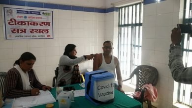 Photo of स्वास्थ्यकर्मियों को लगा कोरोना टीका का दूसरा डोज