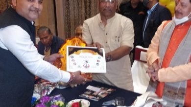 Photo of देश के मानवाधिकार परिषद के राष्ट्रीय सचिव चिरंजीत कुमार शर्मा एक बार फिर पटना में एक समारोह में स्पीकर और उपमुख्यमंत्री द्वारा सम्मानित