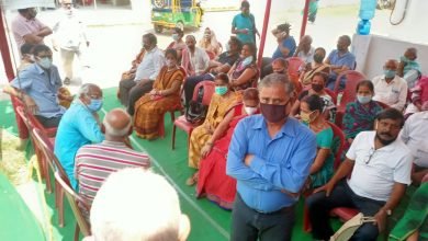Photo of टीकाकरण केंद्रों पर कोरोना गाइडलाइन का कराया जा रहा पालन