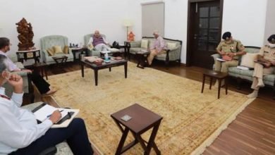 Photo of केन्द्रीय गृह मंत्री श्री अमित शाह ने तीन अप्रैल को छत्तीसगढ़ में हुई नक्सलियों के साथ मुठभेड़ में शहीद जवानों को श्रद्धांजलि दी