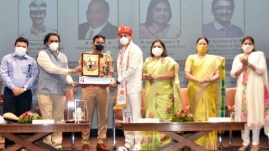 Photo of डॉ. पी. डी. पाटील का निस्वार्थ, सेवा-भावी कार्य आदर्शवत  कृष्ण प्रकाश का प्रतिपादन; ‘सूर्यदत्ता’ की ओर से डॉ. पी. डी. पाटिल को पहला ‘सूर्यदत्ता सेवा-रत्न राष्ट्रीय पुरस्कार-२०२१’ प्रदान