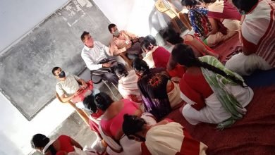 Photo of आंगनबाड़ी सेविकाओं को पोषण ट्रैकर एप के सफ़ल संचालन को दिया जा रहा है प्रशिक्षण