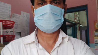 Photo of राजकिशोर साह खरीक प्राथमिक स्वास्थ्य केंद्र में पिछले 12 साल से हैं तैनात