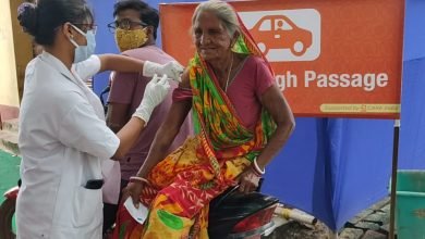 Photo of नाथनगर के बालिका उच्च विद्यालय में चल रहा है 15 घंटे का टीकाकरण केंद्र