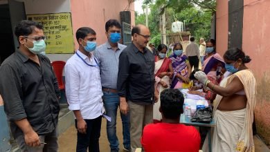 Photo of वोट देने के साथ टीका लेने में भी लोग दिखा रहे उत्साह