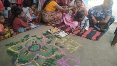 Photo of ऑगनबाड़ी केंद्रों पर अन्नप्राशन के साथ वैक्सीनेशन शिविर का आयोजन -वैक्सीन से वंचित लोगों को किया गया  टीकाकृत