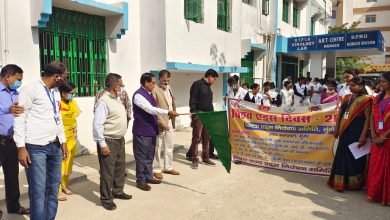 Photo of विश्व एड्स दिवस: जागरूकता रैली को सिविल सर्जन सहित अन्य अधिकारियों ने दिखाई हरी झंडी