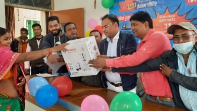 Photo of धोरैया प्रखंड में लाभुकों को मिला बंपर और सांत्वना पुरस्कार