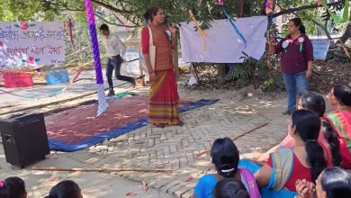 Photo of अन्तरराष्ट्रीय महिला दिवस विशेष:   घर की चारदिवारी से निकलकर आजादी के रंग में ख़ुद को रंगने को आतुर दिखीं महिलाएं