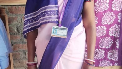 Photo of चुनौतियों को दरकिनार कर समाज के आखिरी व्यक्ति तक पहुँचाई स्वास्थ्य सुविधा का लाभ