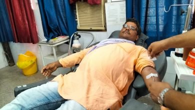 Photo of विश्व ब्लड डोनर दिवस • सदर अस्पताल परिसर में रक्तदान शिविर का हुआ आयोजन