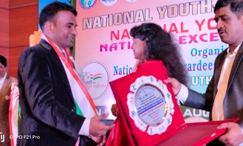 Photo of अंतराष्ट्रीय युवा दिवस एवं आजादी के अमृत महोत्सव पर राजस्थान कोटा के डॉ.एन पी गाँधी राष्ट्रीय युवा सम्मान से हुए सम्मानित
