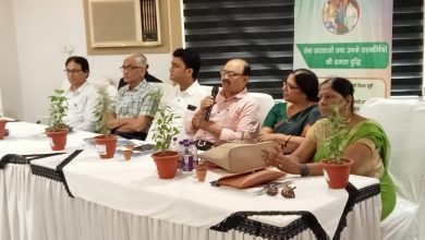 Photo of परिवार नियोजन के साधनों को आमलोगों तक पहुंचाने में निभाएं अपनी भूमिकाः सिविल सर्जन