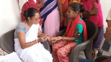 Photo of नियमित टीकाकरण के शिविर में किशोरियों की हुई हीमोग्लोबिन जाँच 