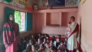 Photo of आंगनबाड़ी केंद्र से लेकर घर तक बच्चों के पोषण का ख्याल रखती हैं सेविका मंजू कुमारी