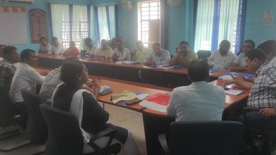 Photo of डेंगू एवं चिकनगुनिया नियंत्रण को लेकर सिविल सर्जन ने की पदाधिकारियों और कर्मियों के साथ बैठक 