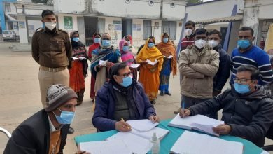 Photo of फाइलेरिया उन्मूलन • स्वास्थ्य संस्थानों से समन्वय कर संक्रमित मरीजों को दी गई दवाई