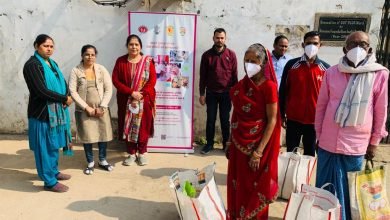 Photo of पटना जिला यक्ष्मा नियंत्रण पदाधिकारी ने 3 टीबी मरीजों को लिया गोद