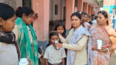 Photo of दवा खाने से उल्टी और चक्कर आने के कारण की जानकारी देकर लोगों को कराया जा जा रहा दवा का सेवन