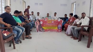 Photo of मंडल कारा में अधिकारीयों सहित कैदियों को खिलाया गयी फाइलेरिया की दवा