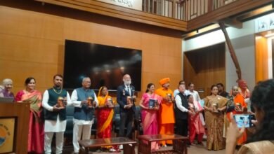 Photo of प्रो.(सीए) डॉ. शंकर घनश्यामदास अंदानी द्वारा ‘आई (माँ) – प्रेम, ममता, वात्सल्य’ पुस्तक विमोचन का लोकर्पण।