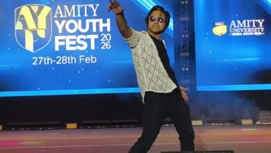 Photo of एमिटी यूनिवर्सिटी यूथ फेस्ट 2026 के पहले दिन एक्टर, स्क्रिप्ट राइटर, कोरियोग्राफर अभिमन्यु श्रीवास्तव ने जज और परफॉर्मर दोनों भूमिकाओं में बिखेरा जलवा 